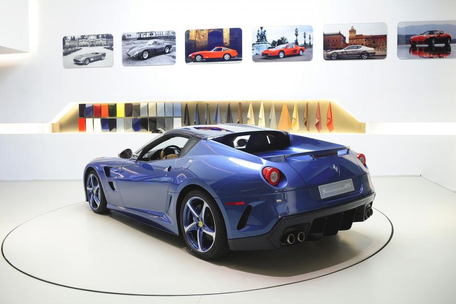  Ferrari Superamerica 45 2011 года  (фото 20 из 27)
